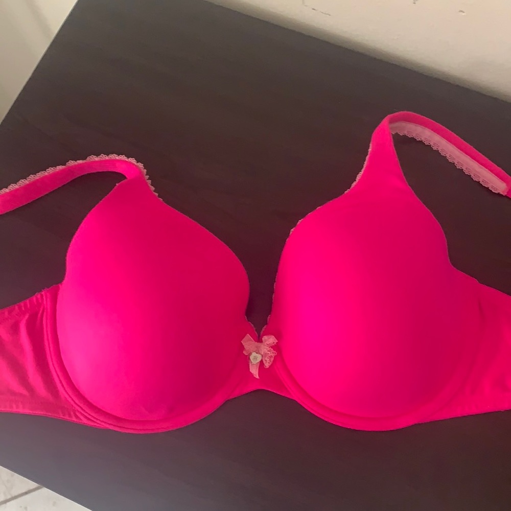 Victoria’s Secret classic bright pink bra EUC - Picture 1 of 8